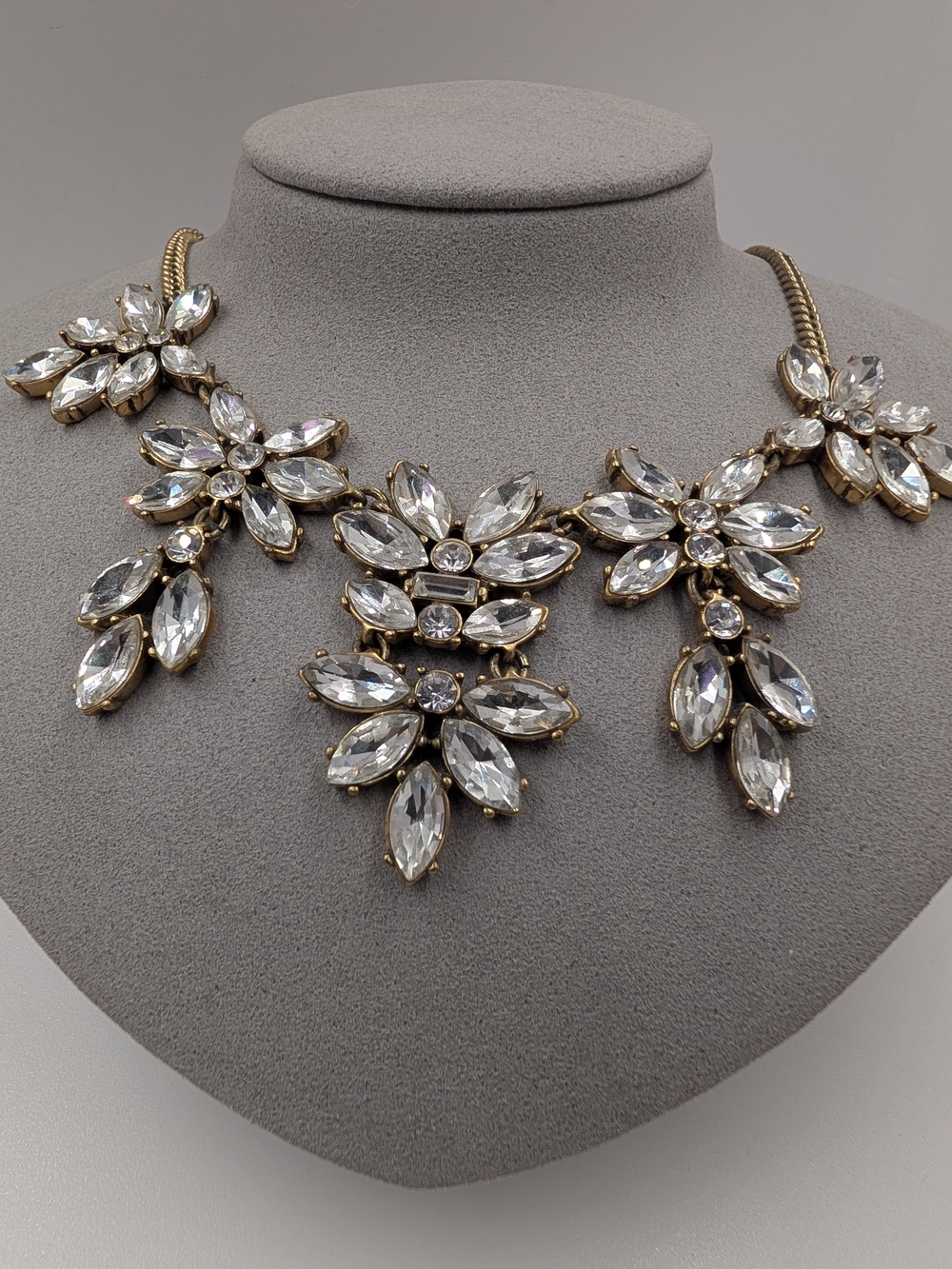 J.Crew Clear Glass Marquise Cluster Chandelier Statement Necklace 0409